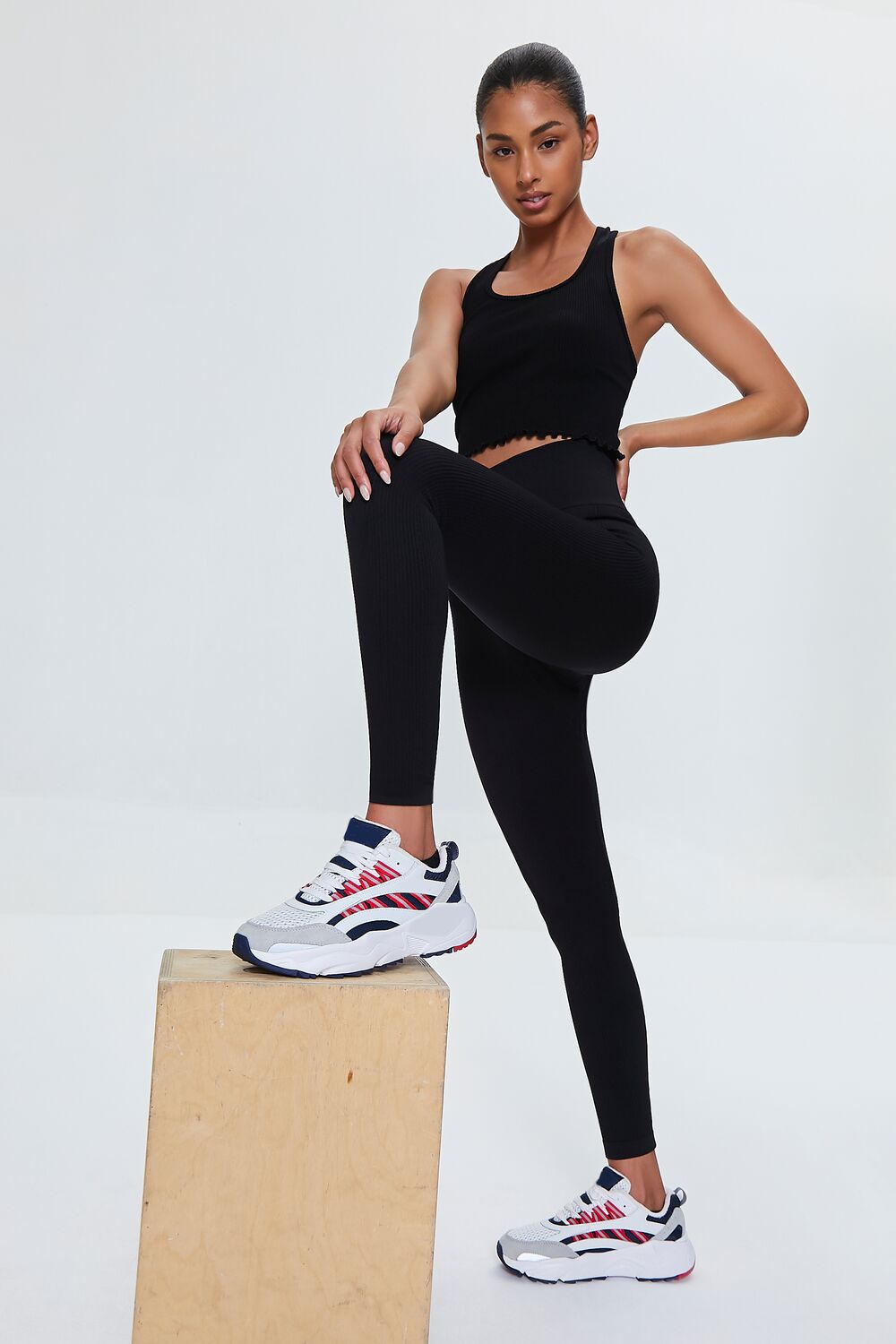 Active Seamless Lettuce-Edge Crop Top